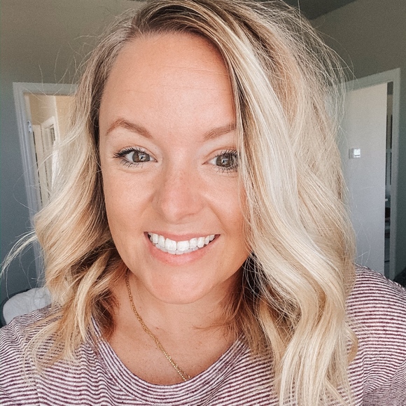 Meet your Posher, Megan - Picture 1 of 2